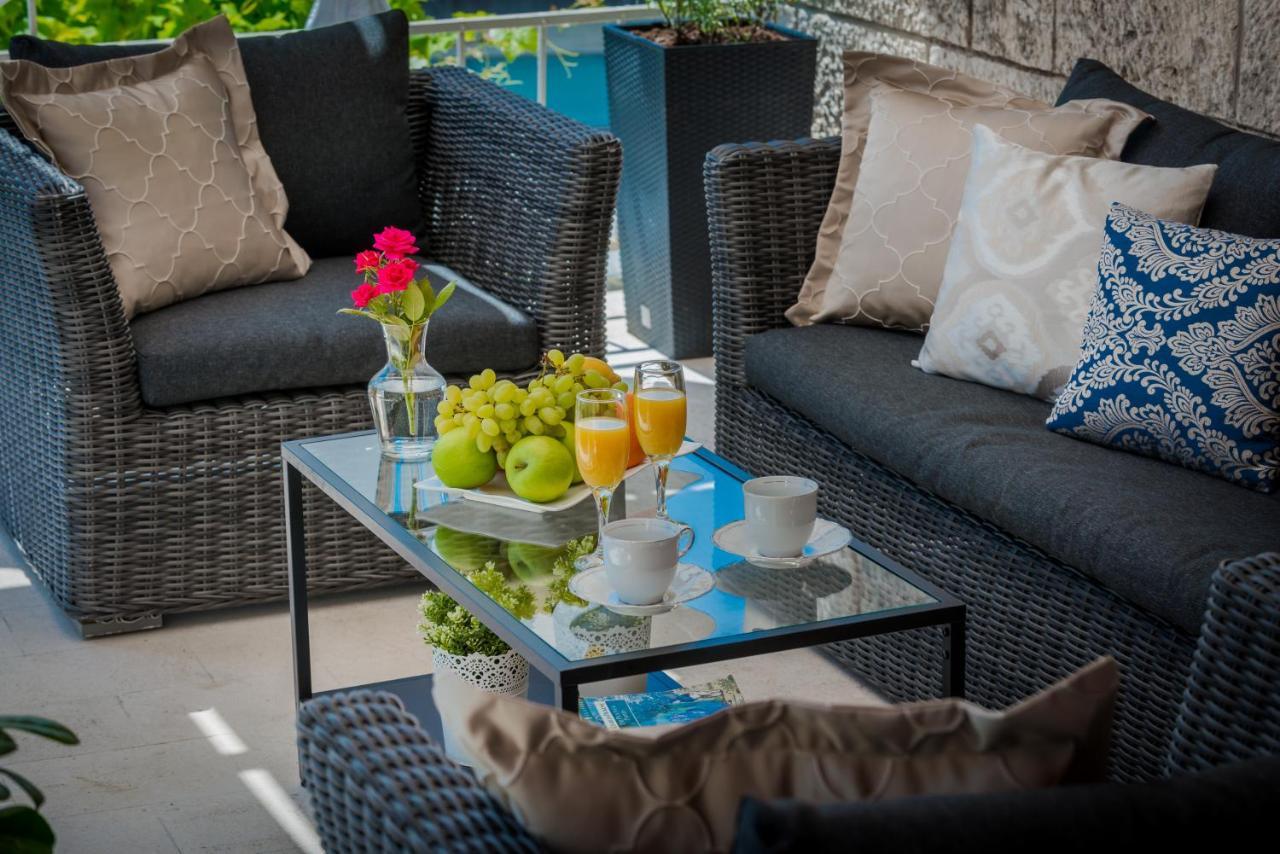 Superior Stunning Apartment Gravosa With A Free Parking Дубровник Экстерьер фото