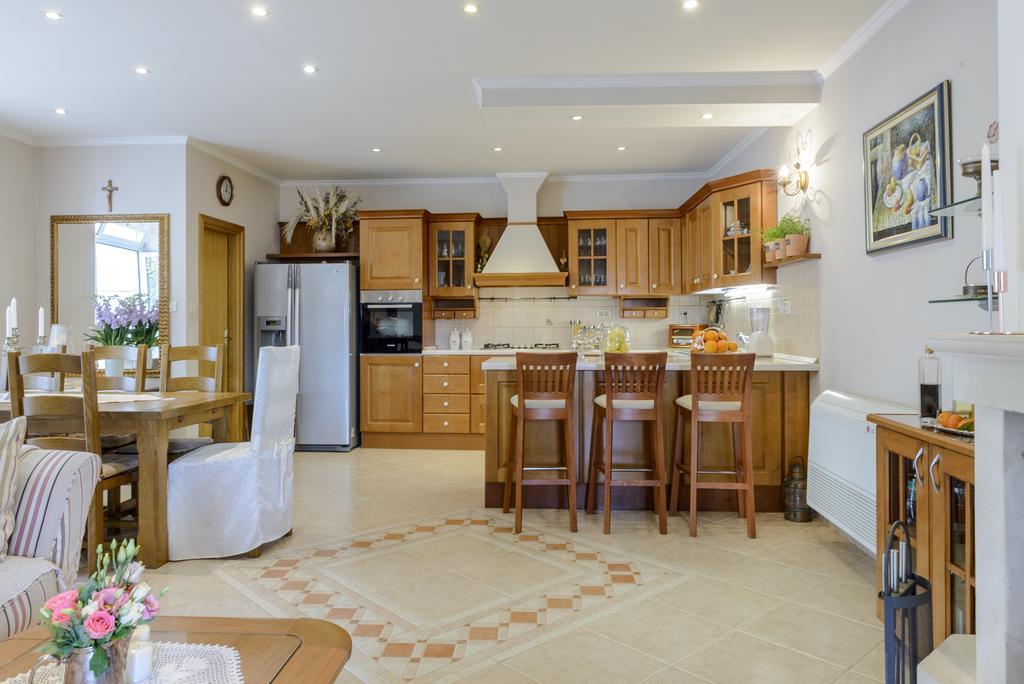 Superior Stunning Apartment Gravosa With A Free Parking Дубровник Экстерьер фото