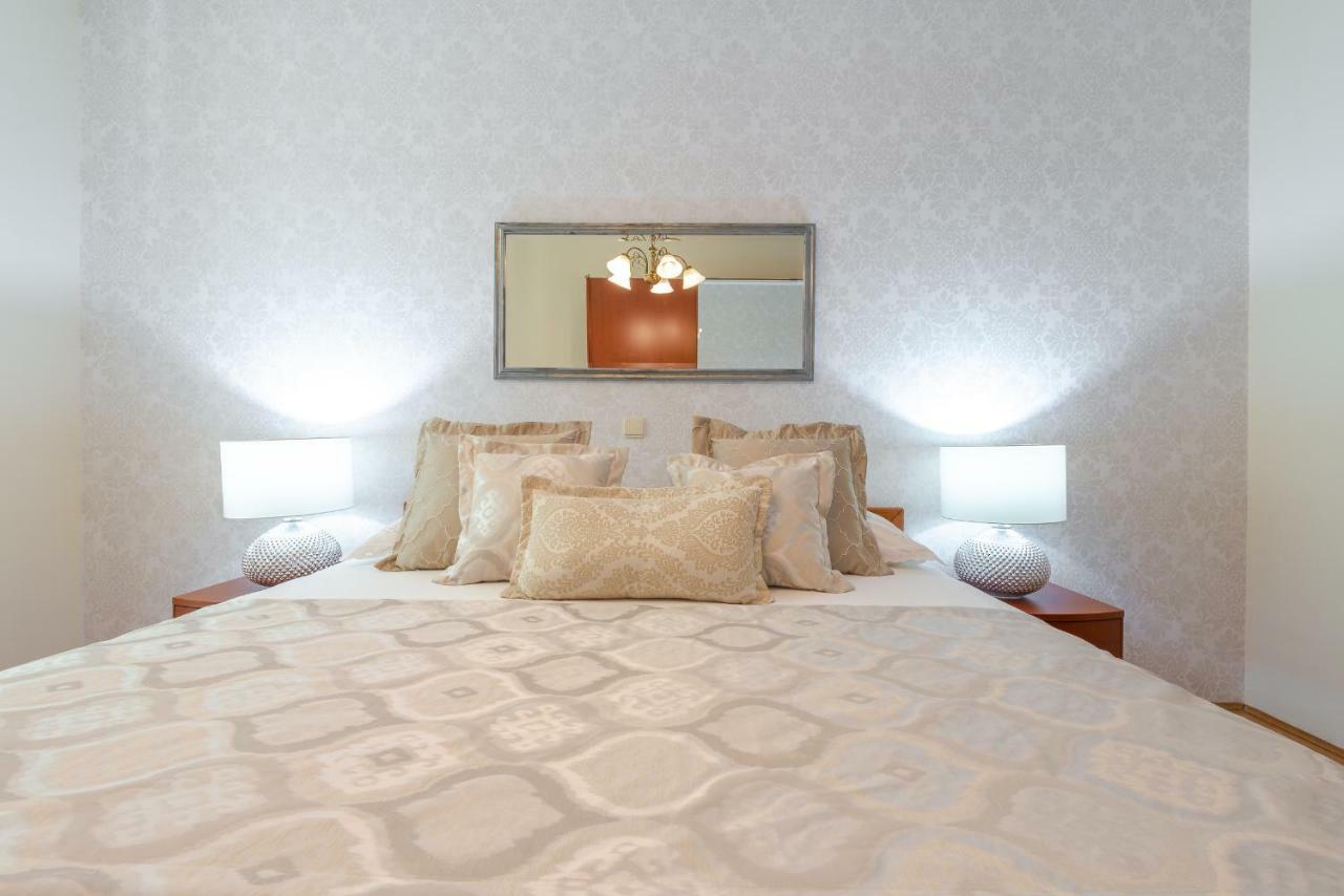 Superior Stunning Apartment Gravosa With A Free Parking Дубровник Экстерьер фото