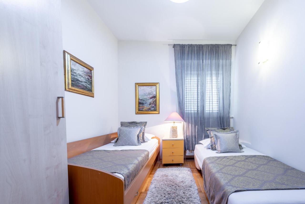 Superior Stunning Apartment Gravosa With A Free Parking Дубровник Экстерьер фото