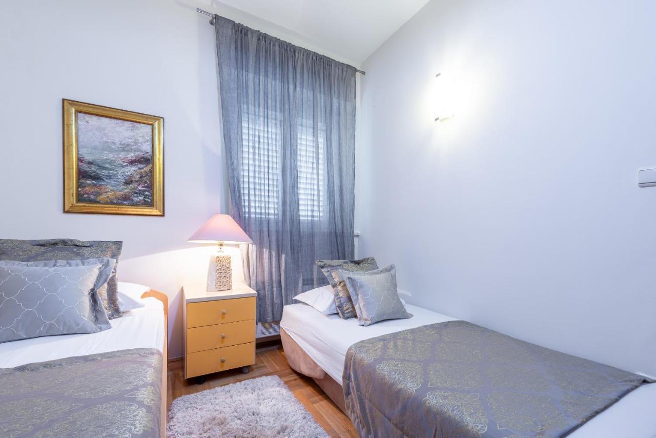 Superior Stunning Apartment Gravosa With A Free Parking Дубровник Экстерьер фото